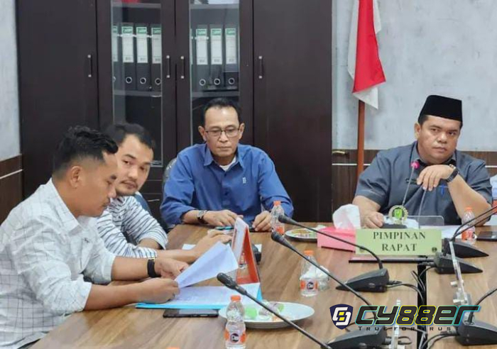 Ketua DPRD Inhu, Sabtu Pradansyah Sinurat, Pimpin Rapat Bamus Penjadwalan Pengesahan Sejumlah Ranperda